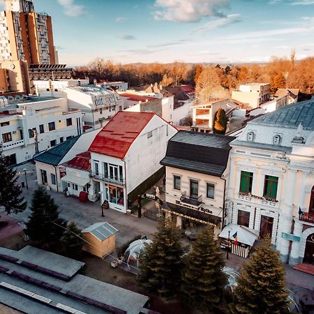 Pensiunea Infinity Târgu Jiu Exteriér fotografie