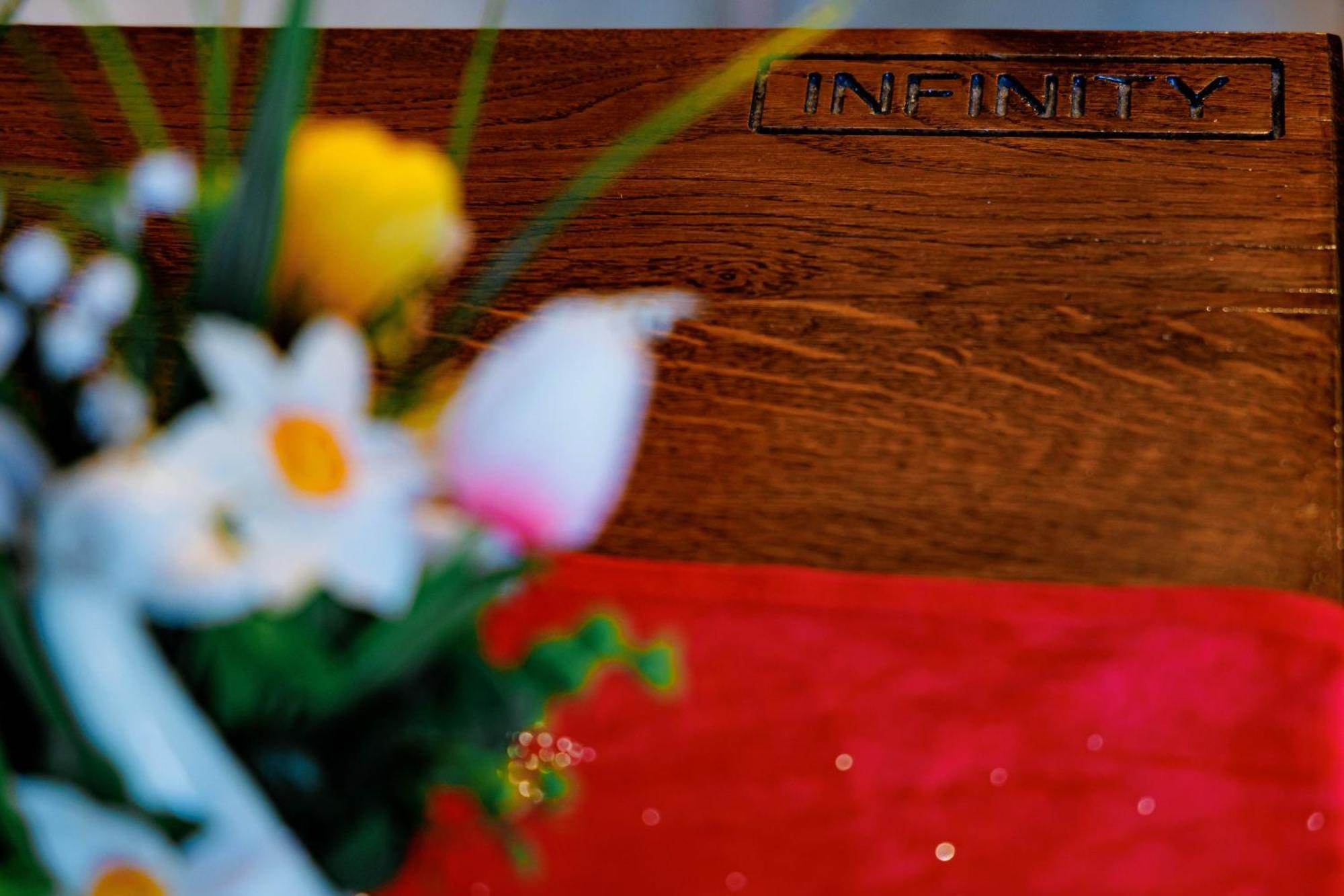 Pensiunea Infinity Târgu Jiu Exteriér fotografie