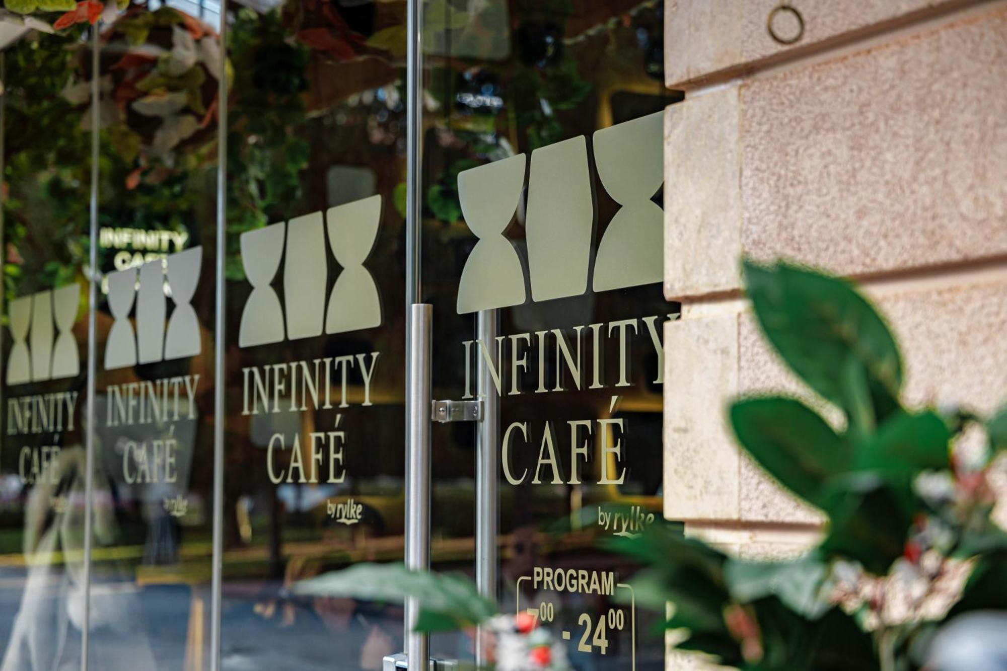 Pensiunea Infinity Târgu Jiu Exteriér fotografie